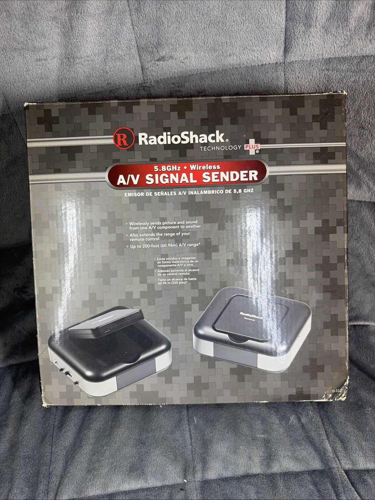 RadioShack 2.4GHZ Wireless A/V Audio Video Signal Sender Receiver Model 15-126