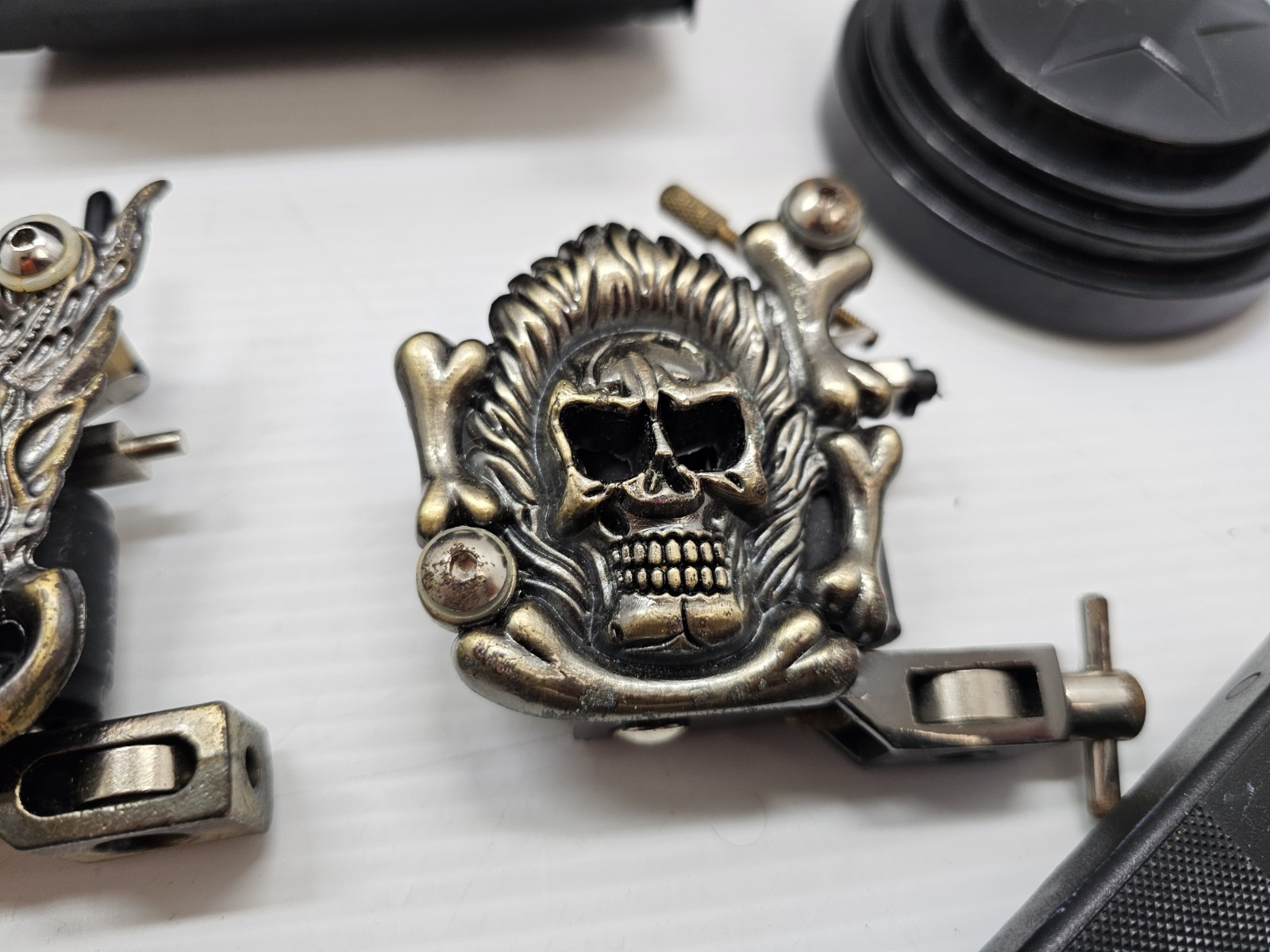 Pro Tattoo Machine Coil Gun Set w/ 2 Power Supplies & Cables – Skull & Dragon