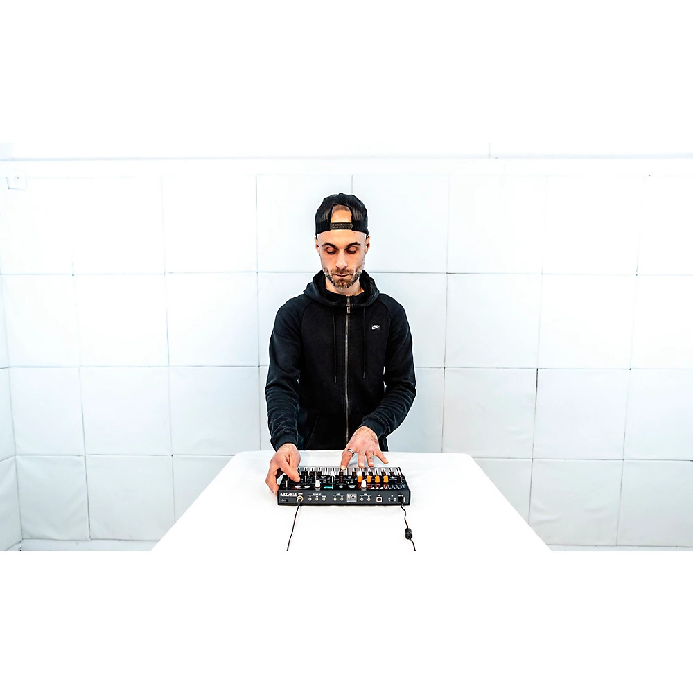 Arturia MicroFreak Hybrid Synthesizer