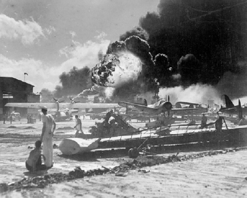 Sailors watch USS Shaw Explodes Pearl Harbor Attack 8"x 10" WWII WW2 Photo 568