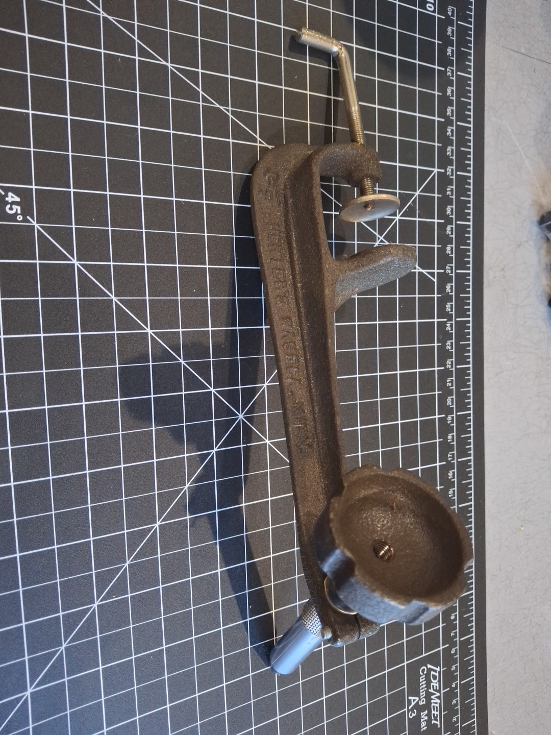 Herters Fly Tying Vise