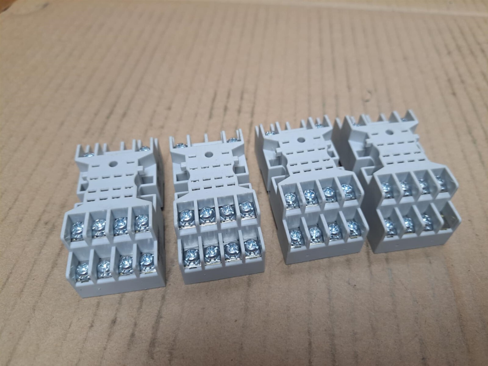 Schneider Electric Relay Socket (Lot of 4) NEW Part No. 70-461-1
