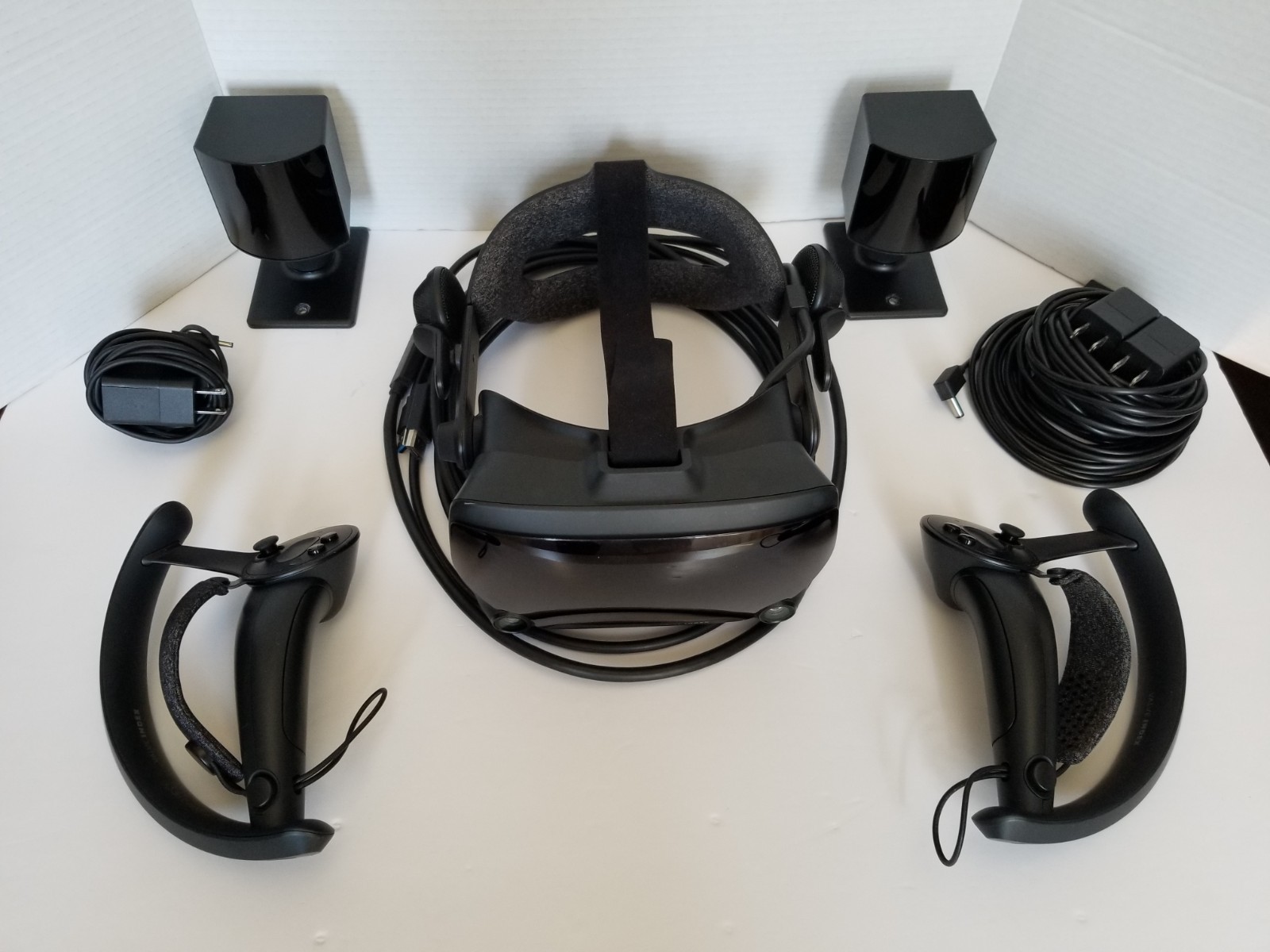 Valve Index PC & Console VR Headset Full Kit - 2.0 Base Stations- READ DESC.