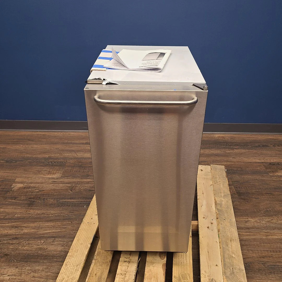 Scotsman CU50PAX-1 Ice Maker with Bin Cube-Style Floor Model 2708
