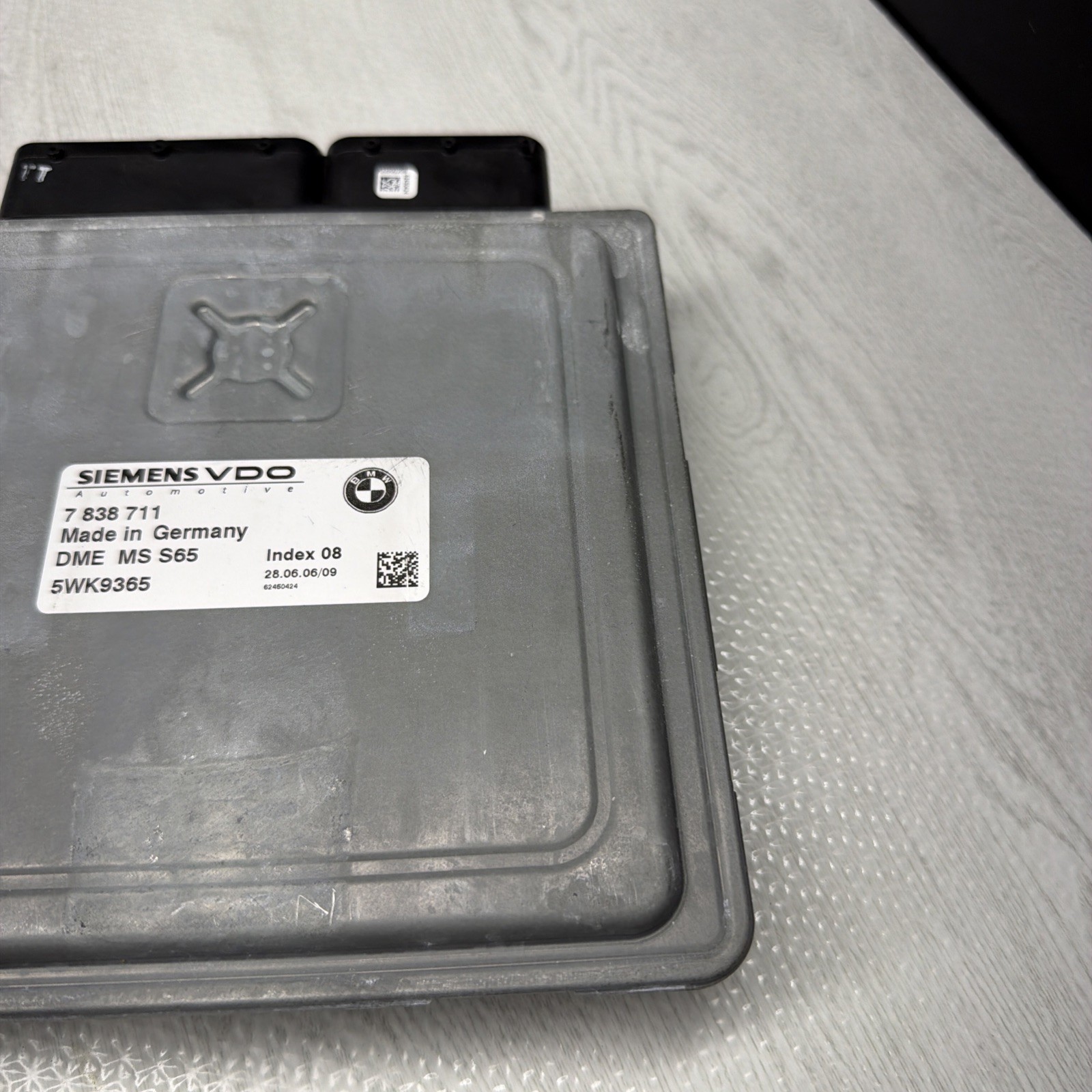 06-10 BMW E60 E63 E64 M5 M6 S85 V10 Motor Engine Control Unit DME ECU MSS65