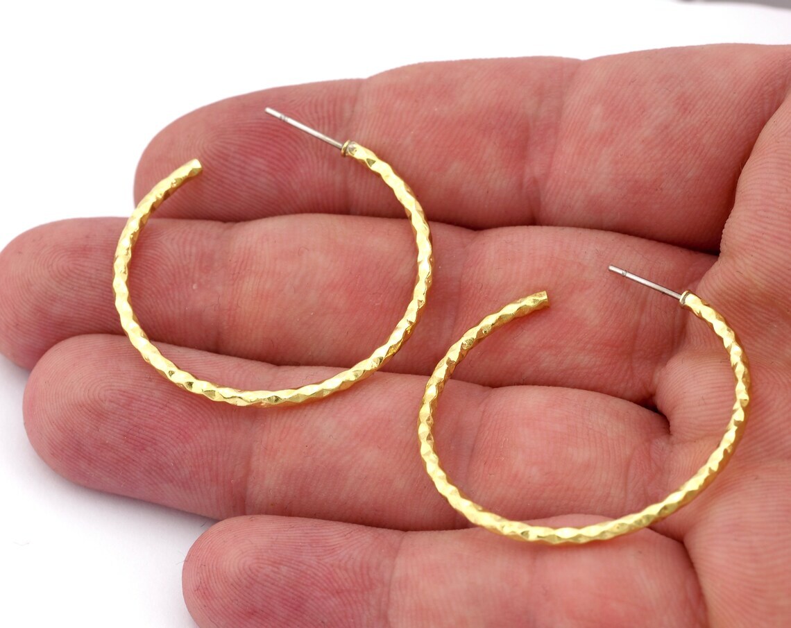 1 pair Texturd Hoop Earrings Stud, Raw brass , textured 35mm 4963