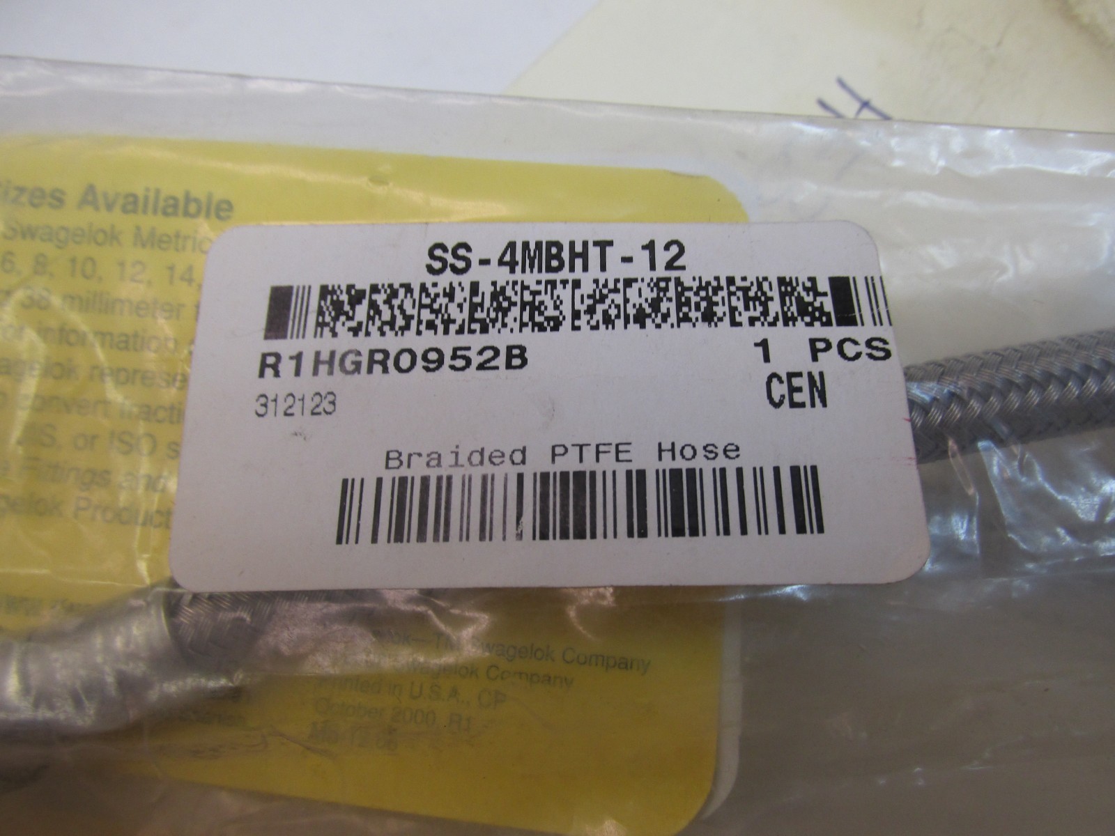 New Swagelock SS-4MBHT-12 Braided PTFE Hose 316 44108ELL