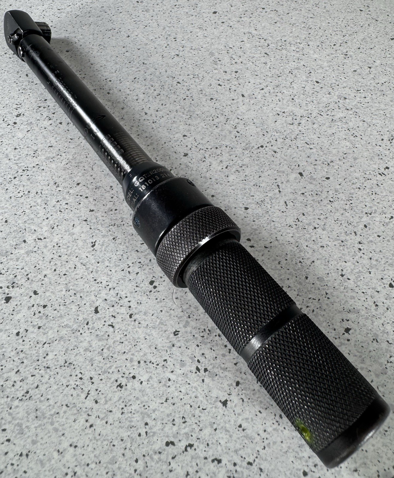 3/8" Drive SAE Adjustable Click-Type Fixed Ratchet Torque Wrench GQT2R200NP