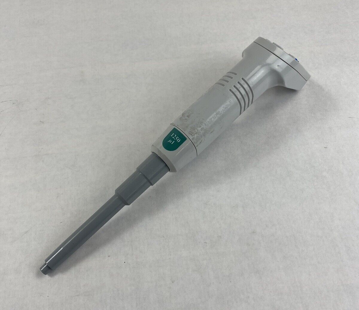 Thermo Scientific Matrix 1250 μL Single Channel Digital Pipette Power Tested