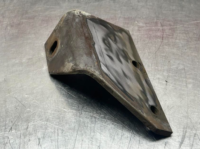 PETERBILT 15-05516L BRACKET-BATTERY BOX FLUSH