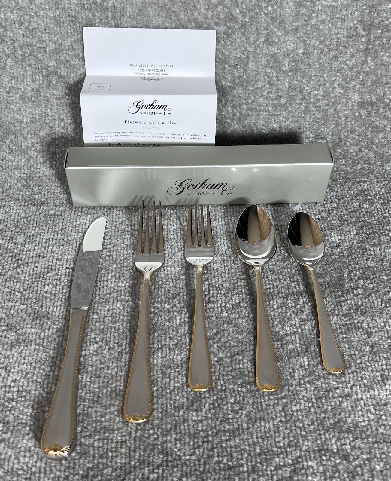 Gorham Gold Ribbon Edge Frosted 5 Piece Place Setting Stainless Flatware New