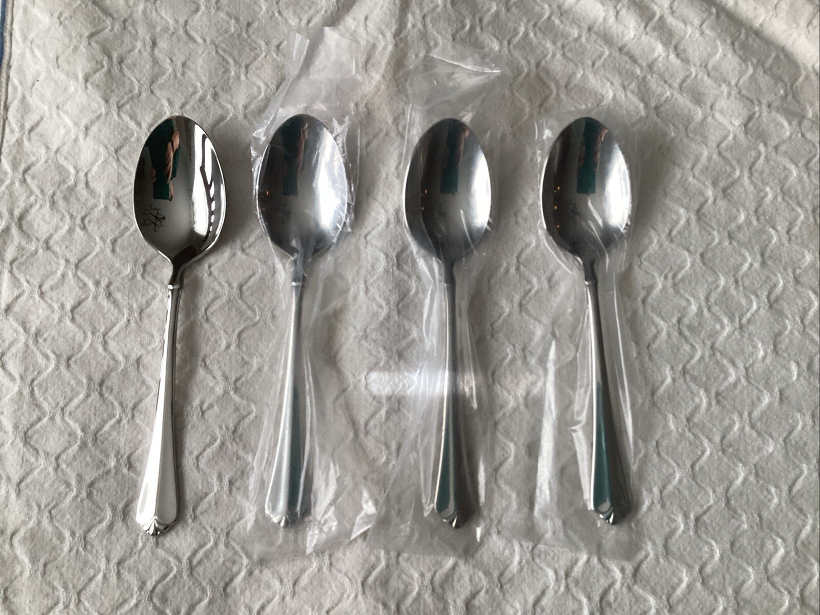 Oneida Juilliard Julliard Oval Soup Spoons, Lot of 4, NEW