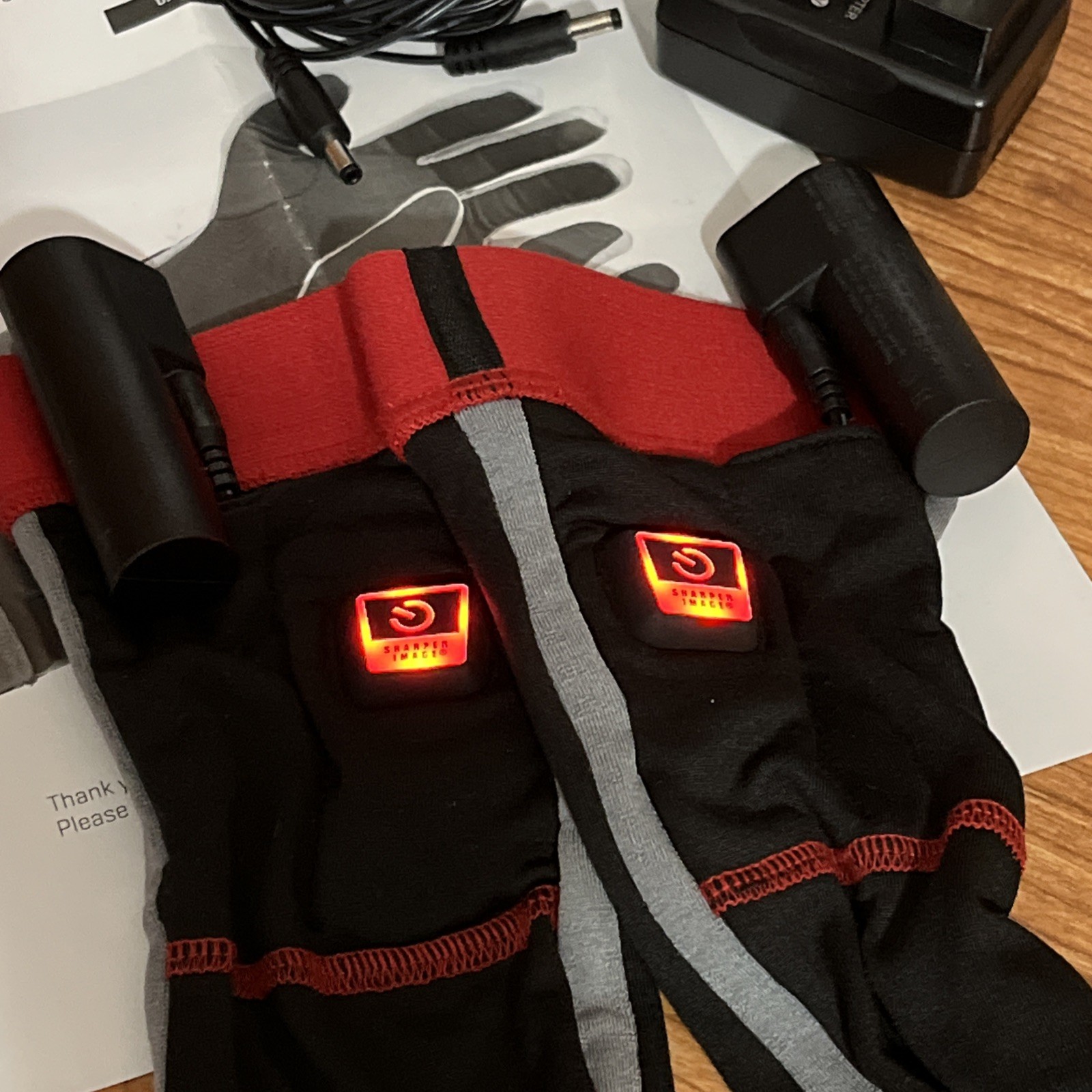 Sharper Image 206948 XS Men Wireless Rechargeable Warming Glove Liners