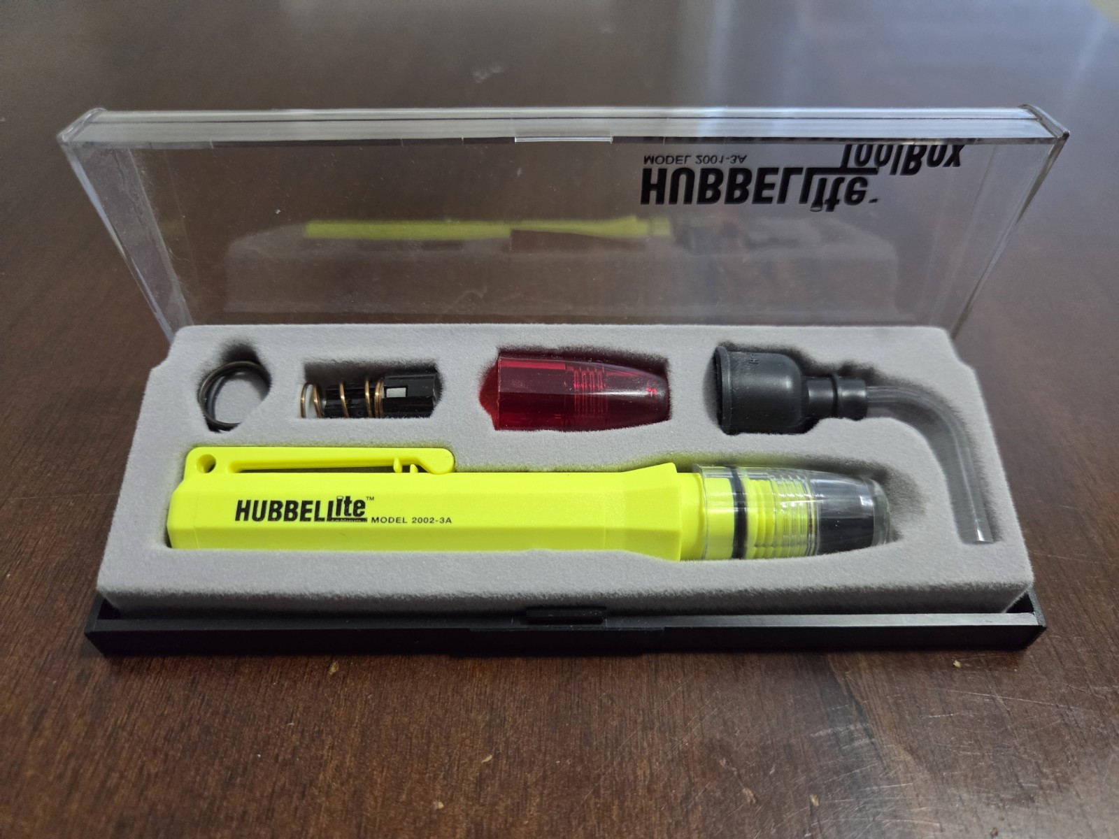 HubbelLite Flashlight 2001-3A  & New: Bulb, Bulb Collar, Red Tip, Light Turn Tip