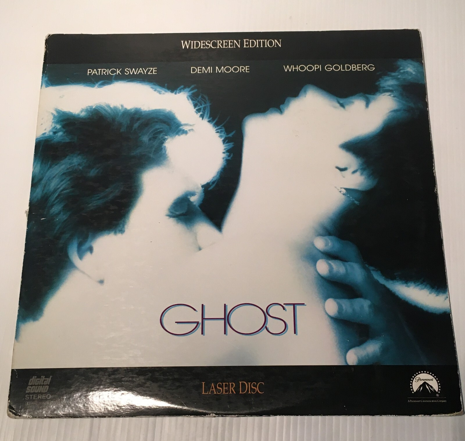 GHOST Two Laserdiscs LDs Demi Moore Patrick Swayze 1991 Paramount LV 32004-2WS