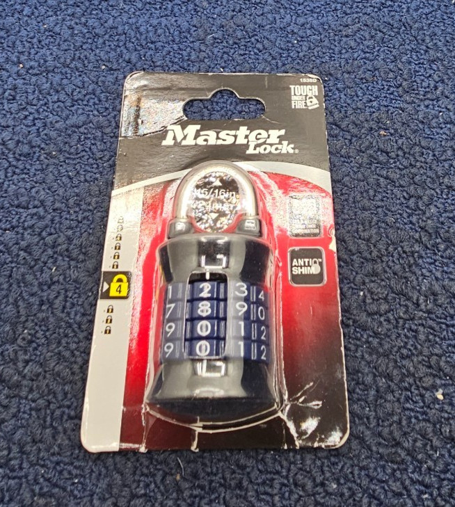 Master Lock 1535D: 1-1/2in (38mm) Customizable Combination Padlock