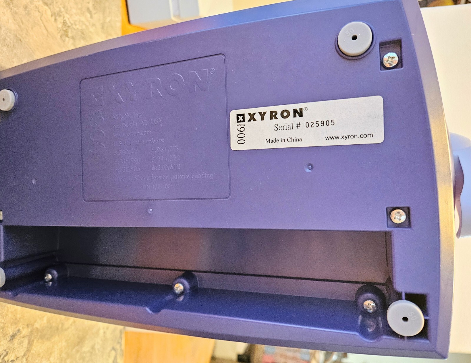 Craft System Sticker Label Magnet Maker & Laminator / Removable Cutter XYRON 900