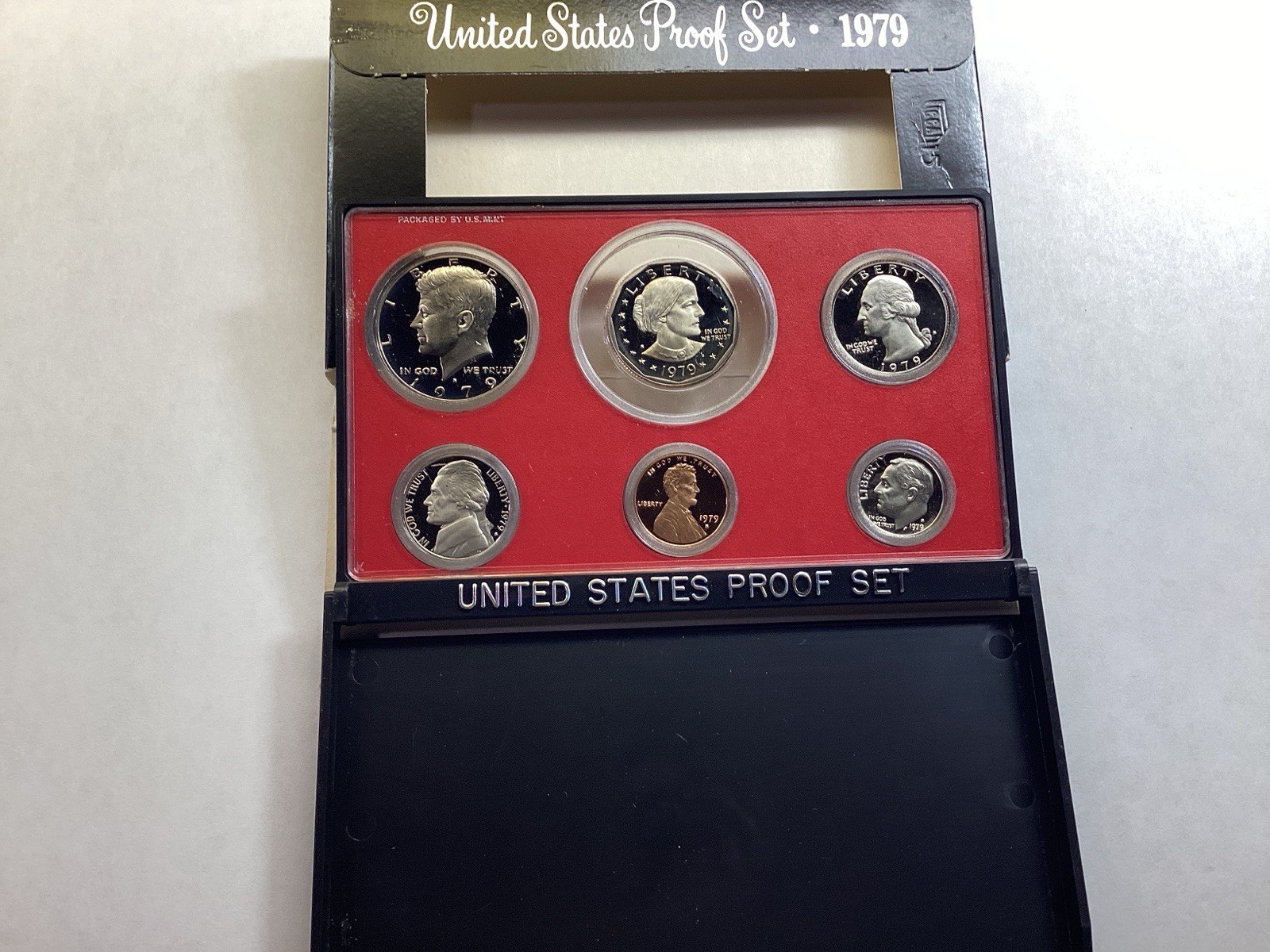 1979 S US Mint Proof Set Type 1 with Original Government Packaging 102125 56tr