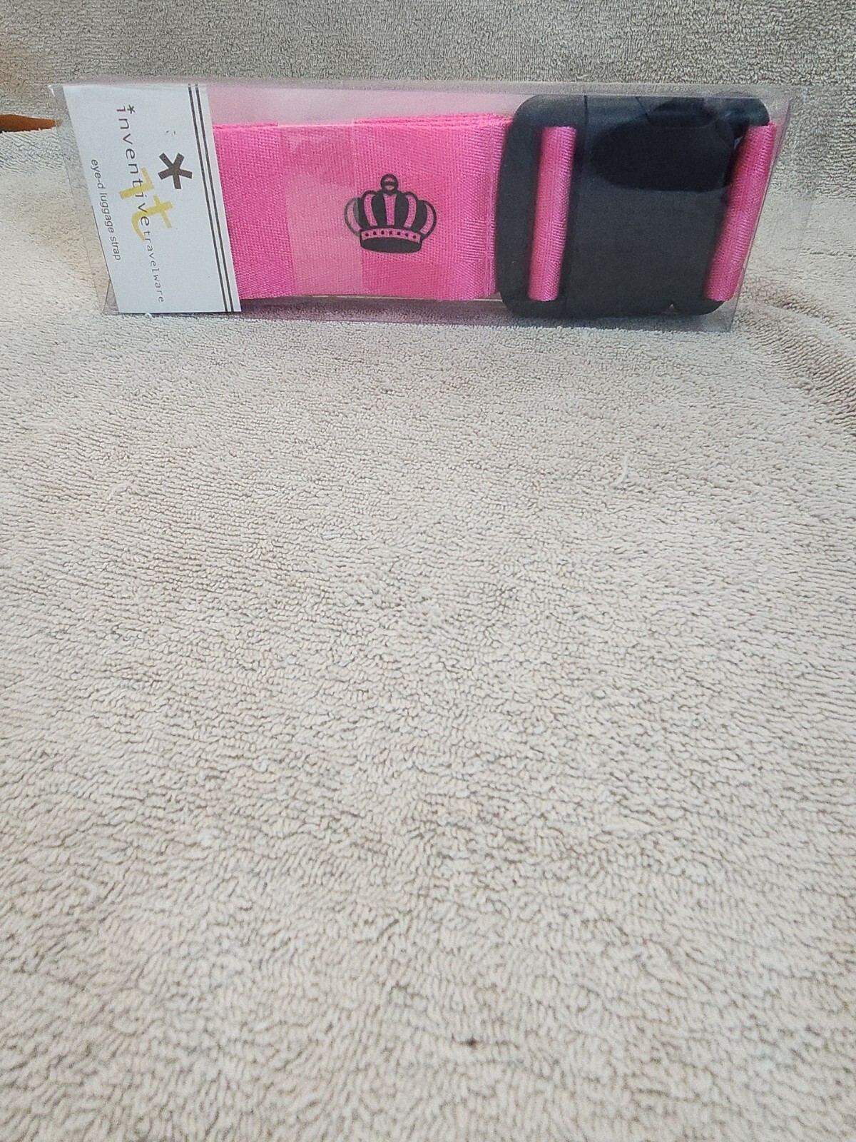 Inventive Travelware Eye-d Luggage Strap Pink W / Crown On It