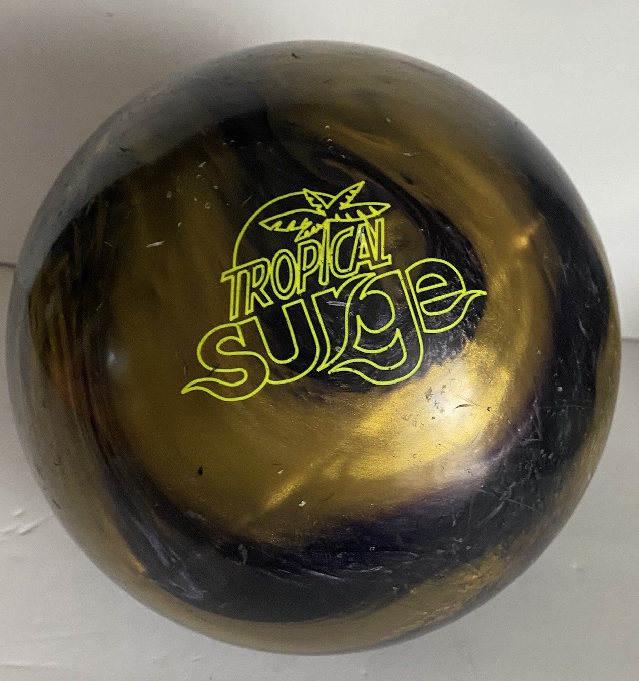 Storm Tropical Surge 11lb Bowling Ball Pearl Gold Grayish Purple Swirl 3 Hole