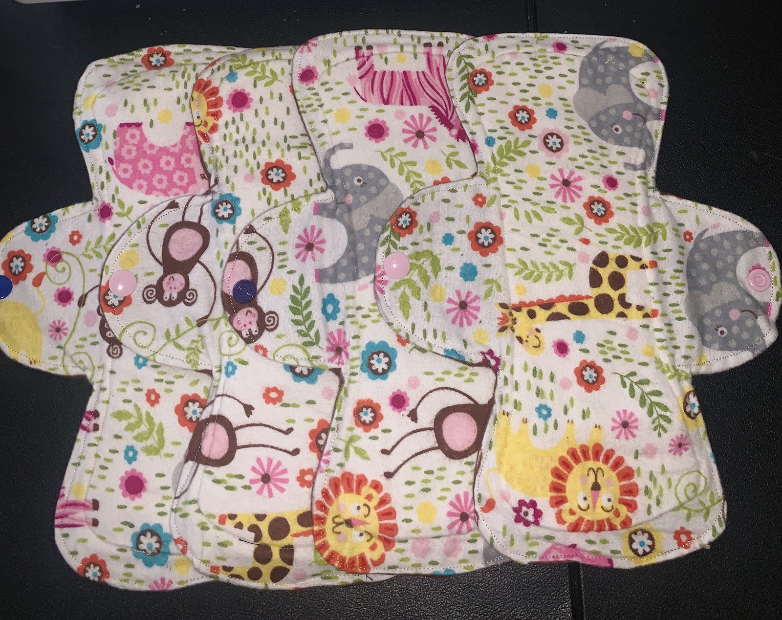 4 Reusable Menstrual Pads Cloth With Wings Flannel  Bamboo Absorbent Med Flow
