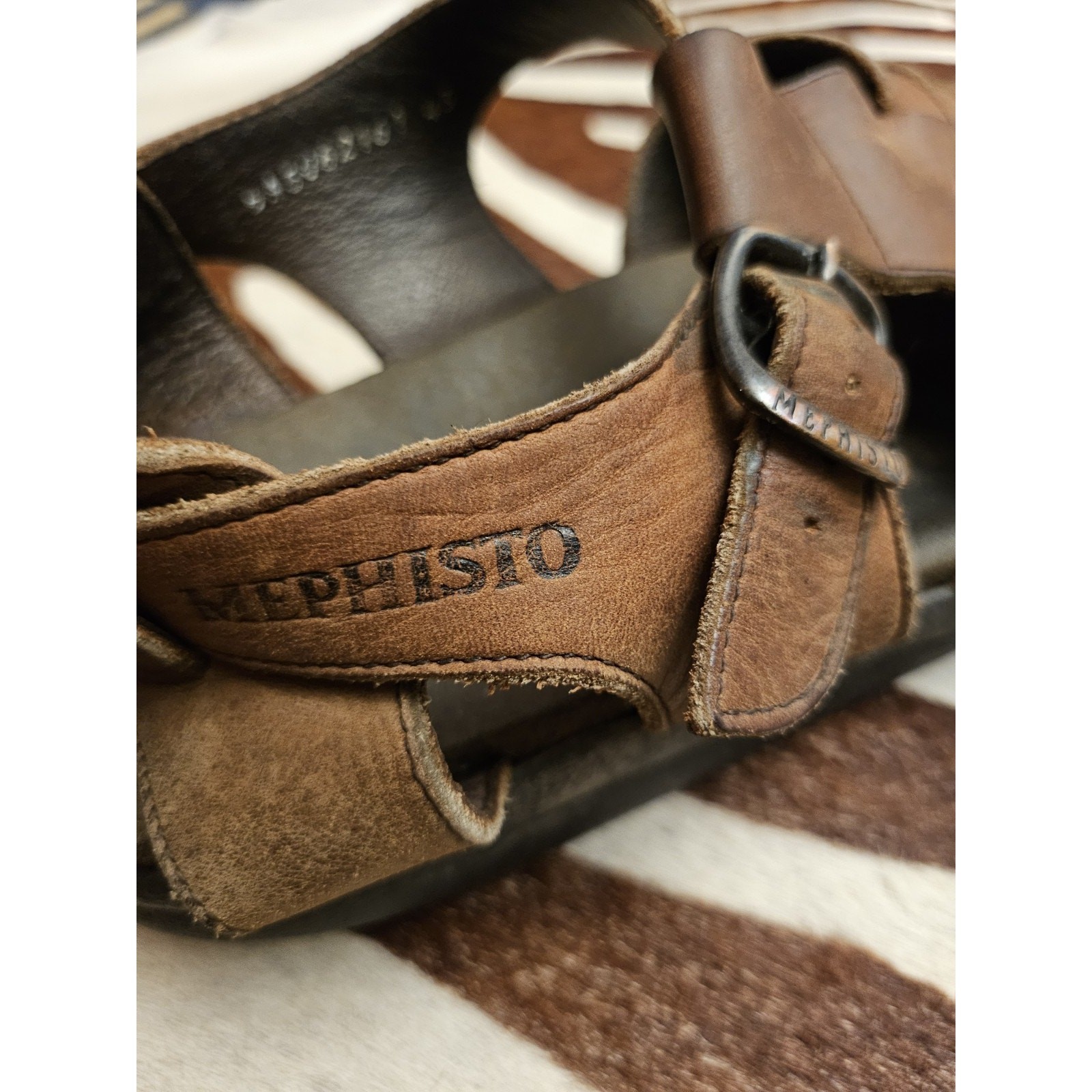 Mephisto Mens Sandals US 9 Euro 43 Sam Brown Textured Leather Fisherman Roman