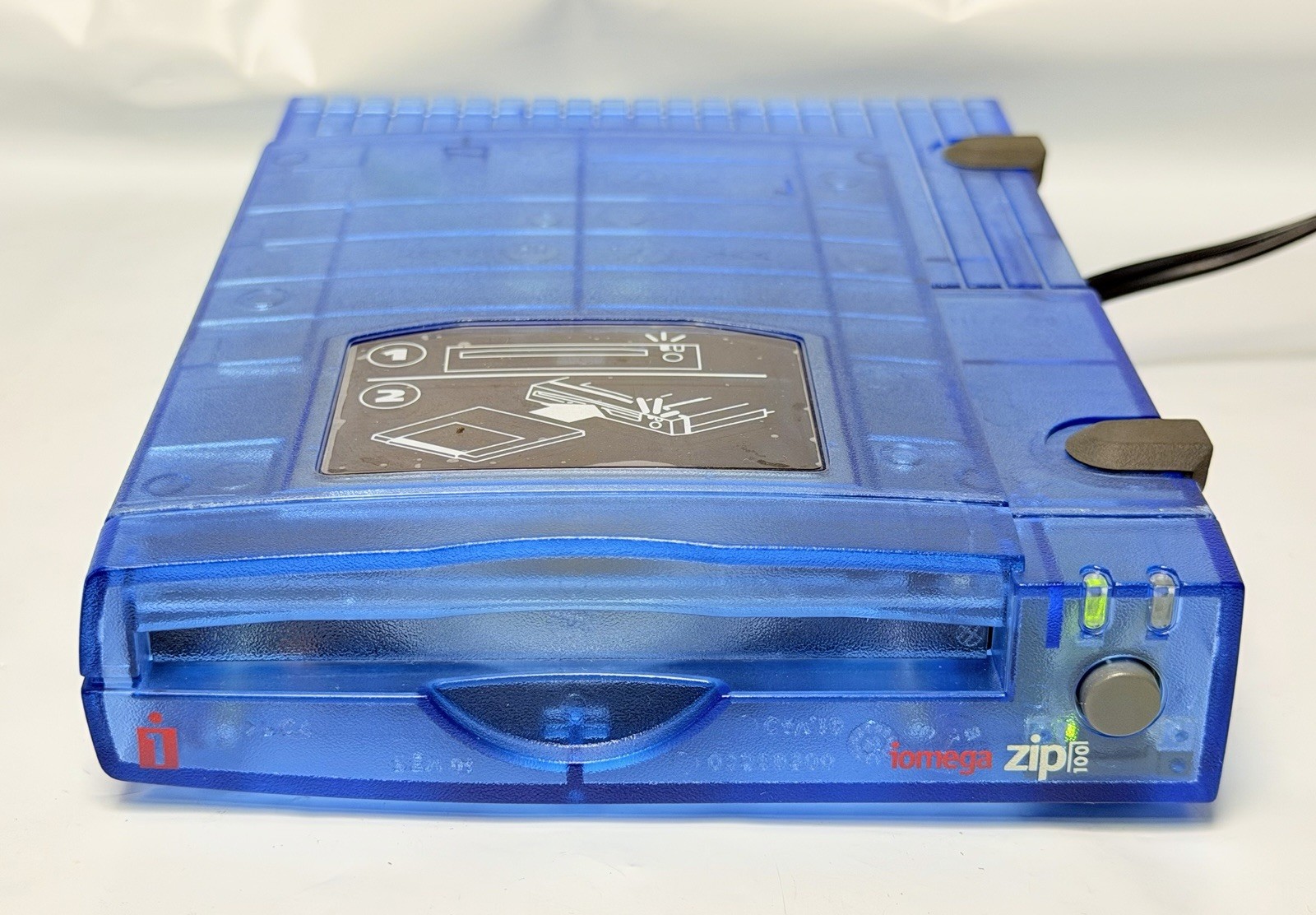Iomega Zip 100 Blue Translucent USB-Powered External Drive Z100USB