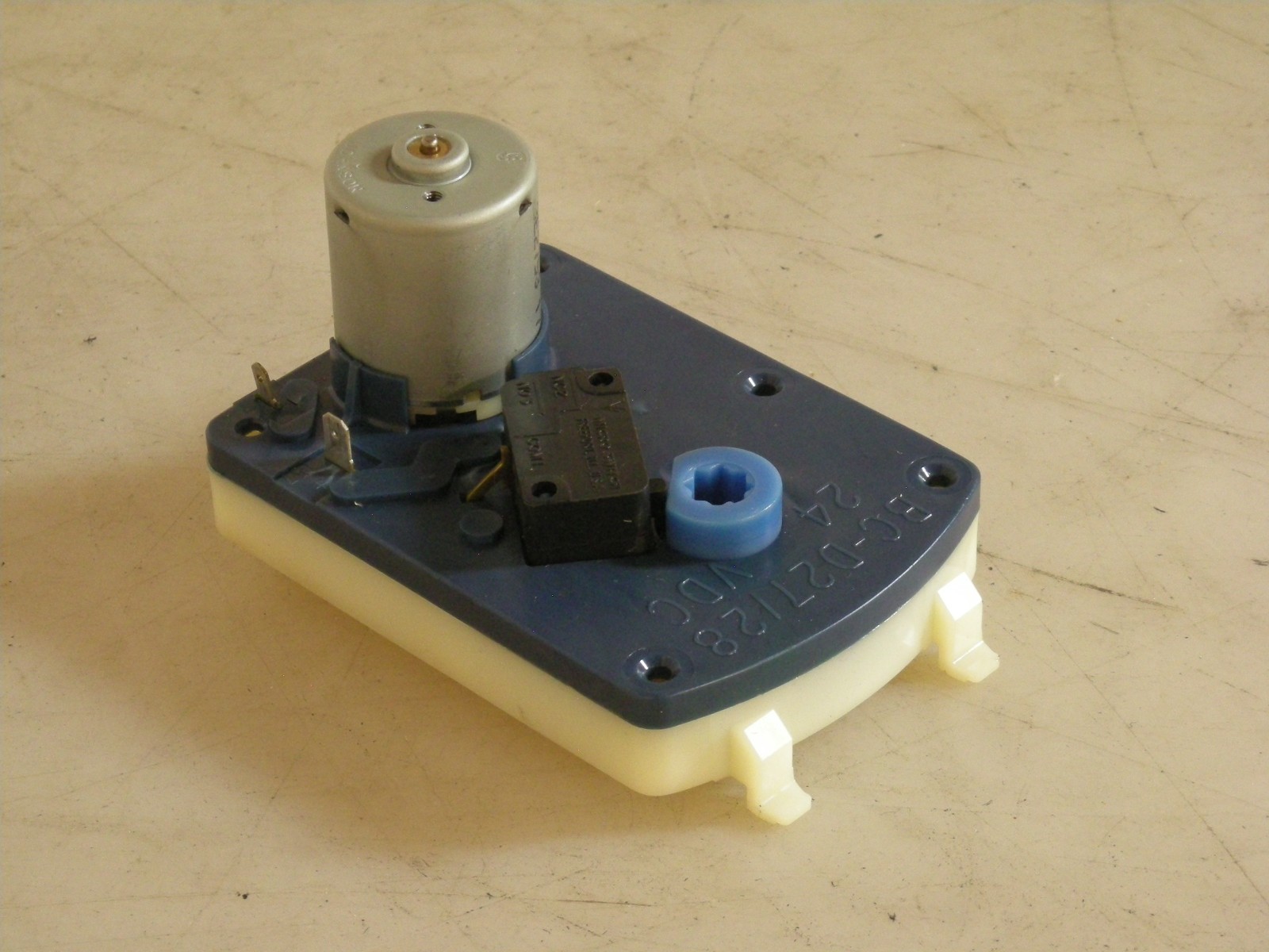 Automatic Products Vend Motor White/Blue 360275 BC-D27/28