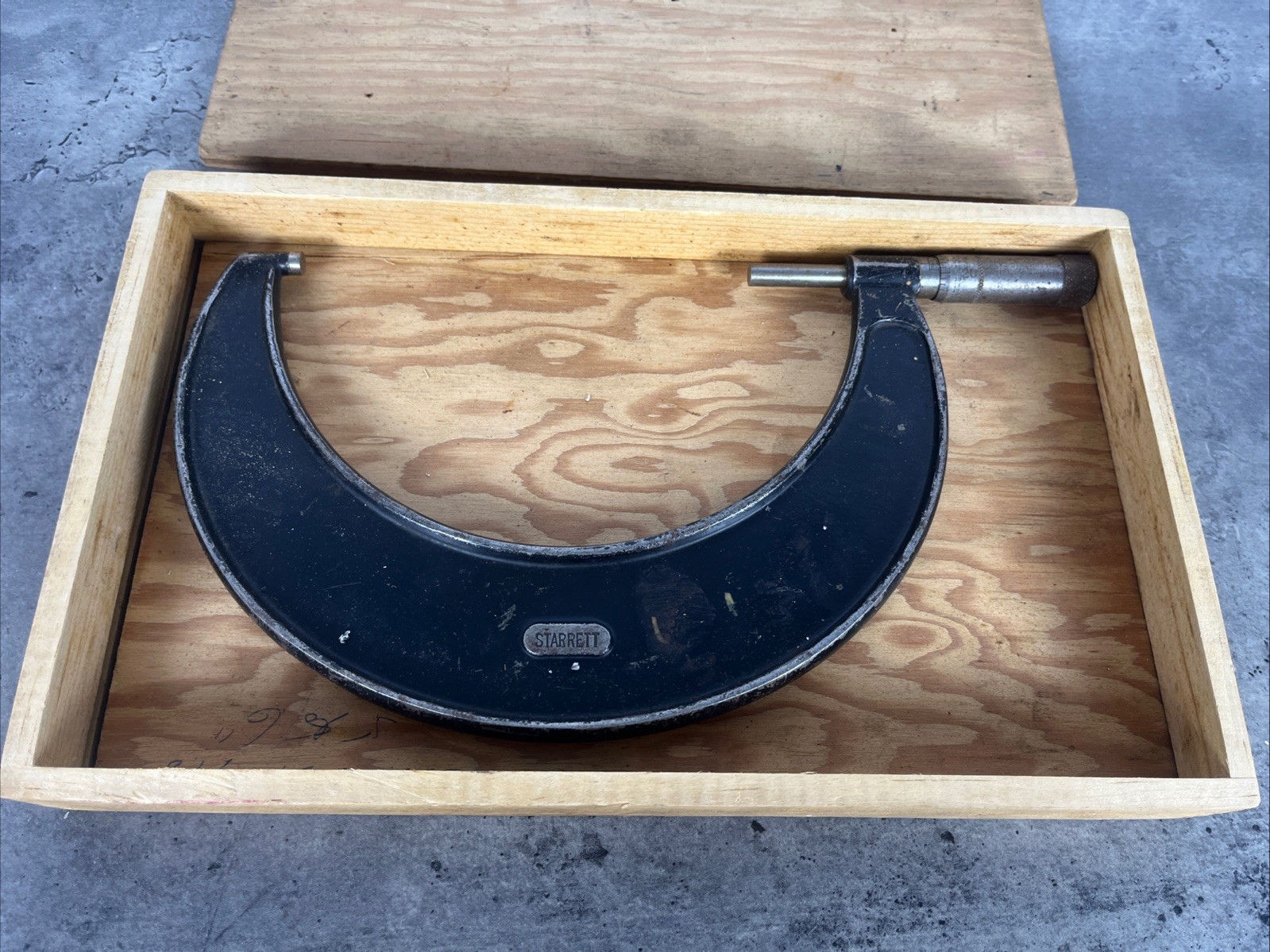 Starrett Number 436 Dail Caliper 5 Inch to 6 Inch Size
