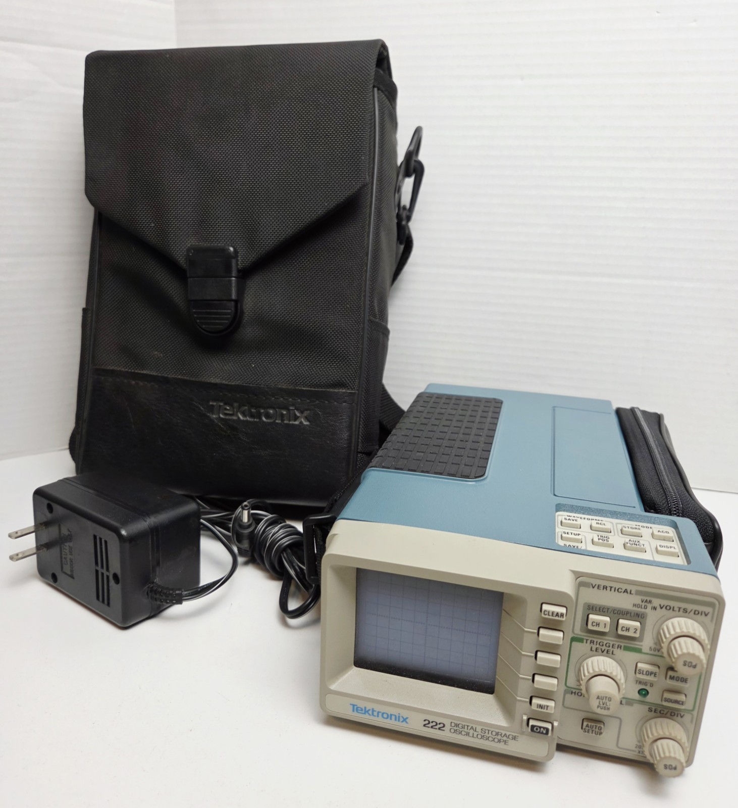 1980s Tektronix 222 battery-operated portable 10MHZ  -Read Description-