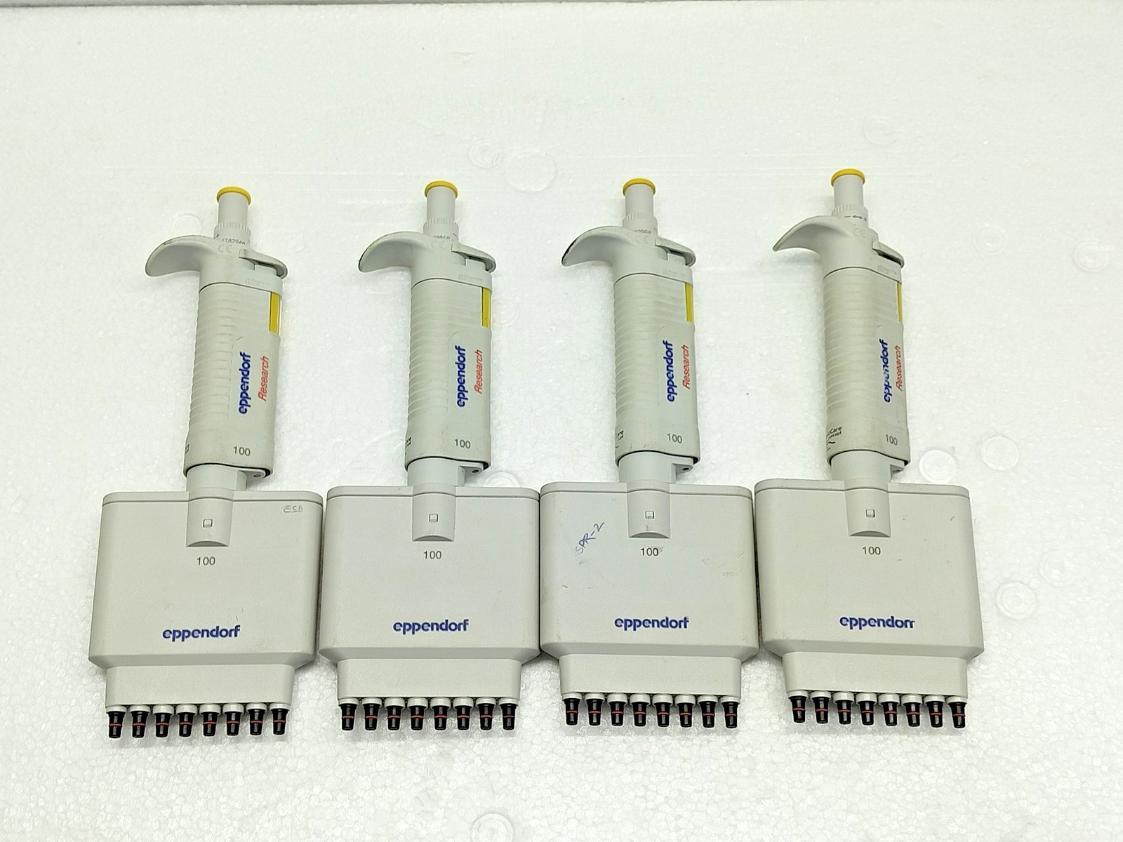 Eppendorf Research 10-100 uL 8 Channel Pipette