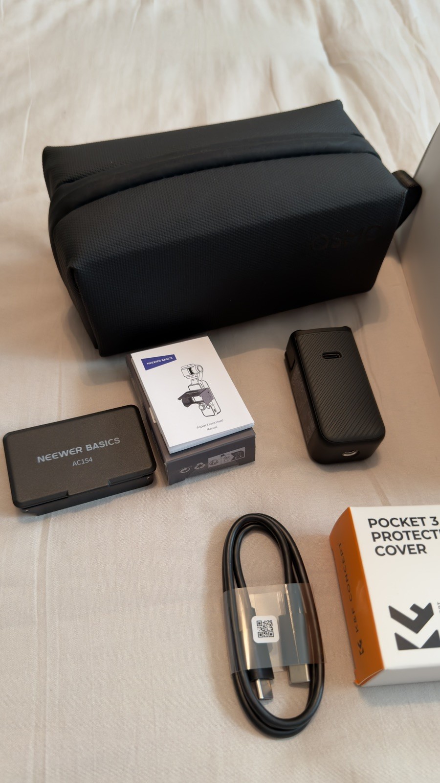 DJI Osmo Pocket 3 Creator Combo- Beyond Excellent Condition