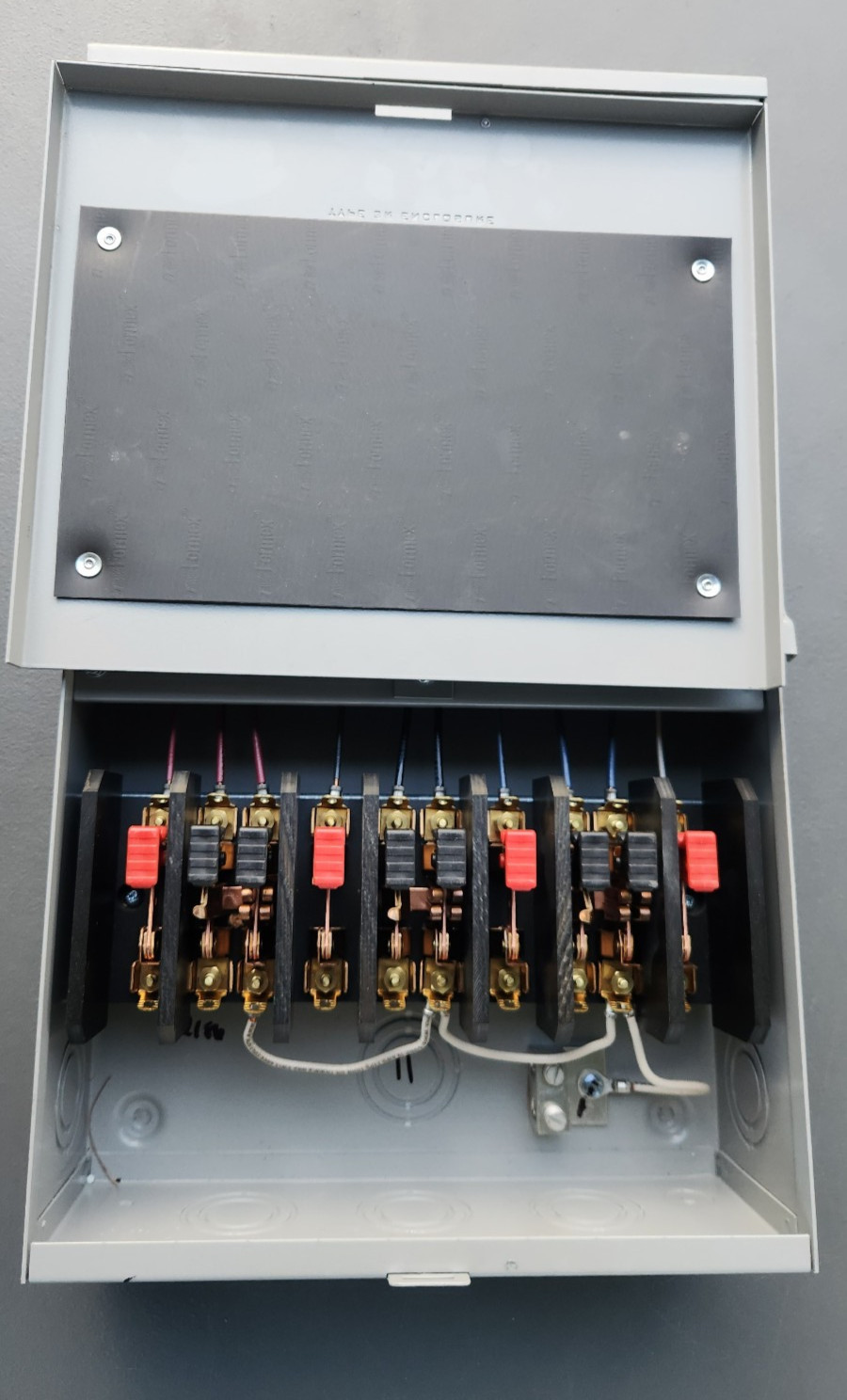 Milbank UC6079-XL-21 Pre-Wired Ringless