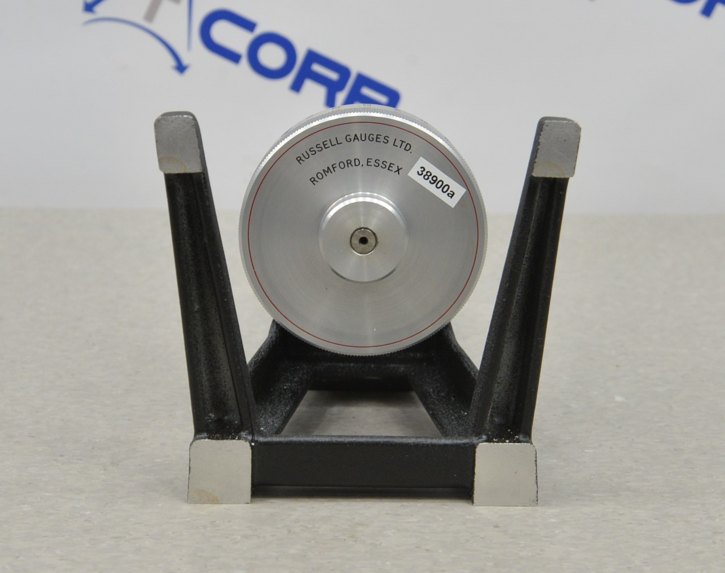 Russell Gauges High Magnification Extensometer Calibrator