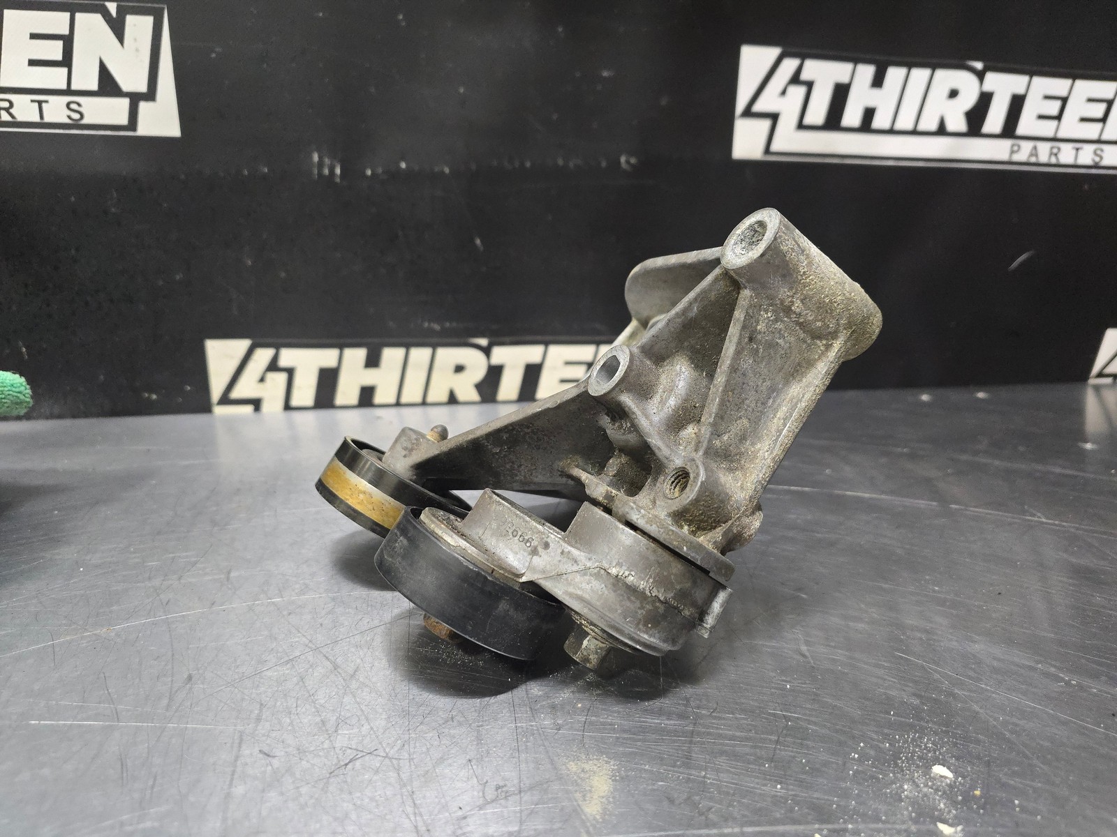 1997-2004 C5 CORVETTE AC COMPRESSOR BRACKET GM 12556444 OEM #N7