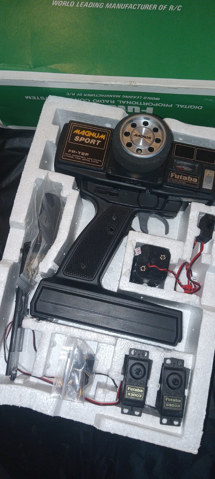 FUTABA MAGNUM JR. 2CH 75MHZ TRANSMITTER ASSEMBLY.  RC NITRO, RCBOAT, RCDRIFT.