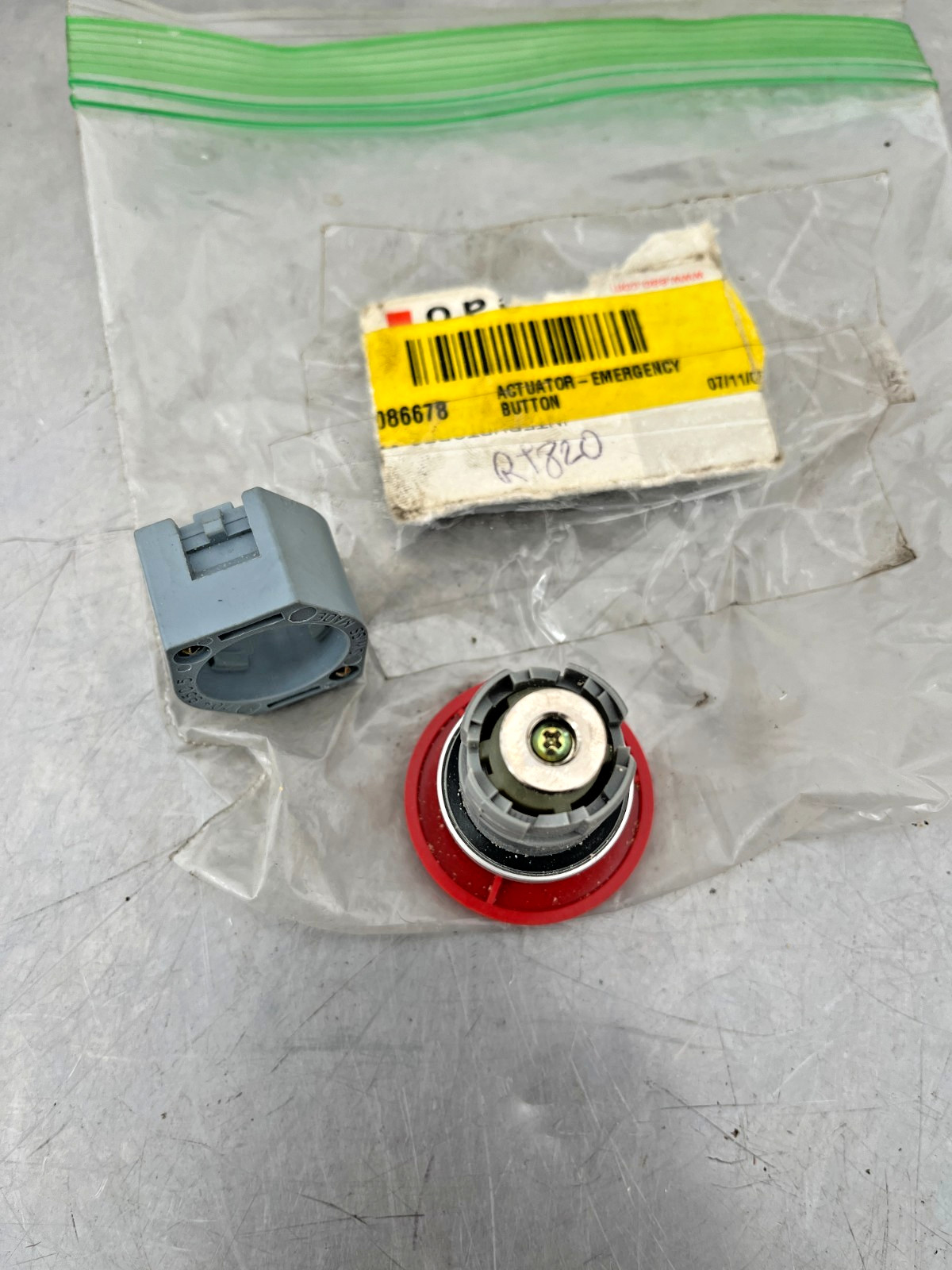 0086678 OEM WACKER NEUSON Emergency BUTTON ACTUATOR RT820