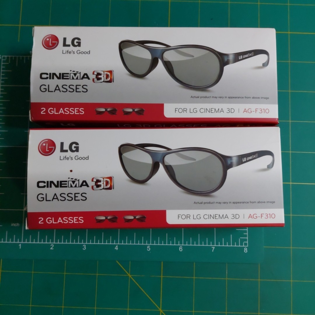 NEW OEM Genuine LG Cinema 3D Glasses FOUR Pairs AG-F310 + Microfibers