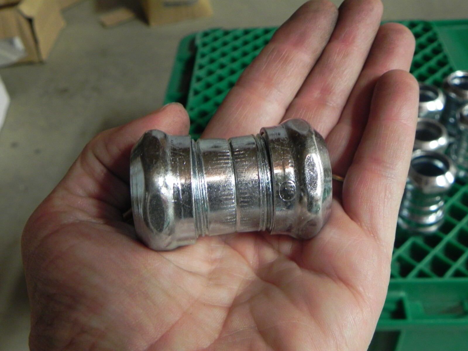 14 Madison Electric 3/4" Conduit Compression Connectors