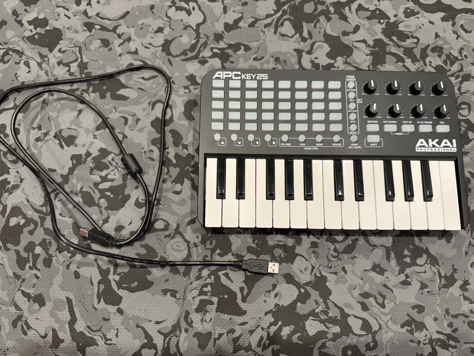 Akai APC Key 25 MIDI Keyboard Controller Pad Triggers