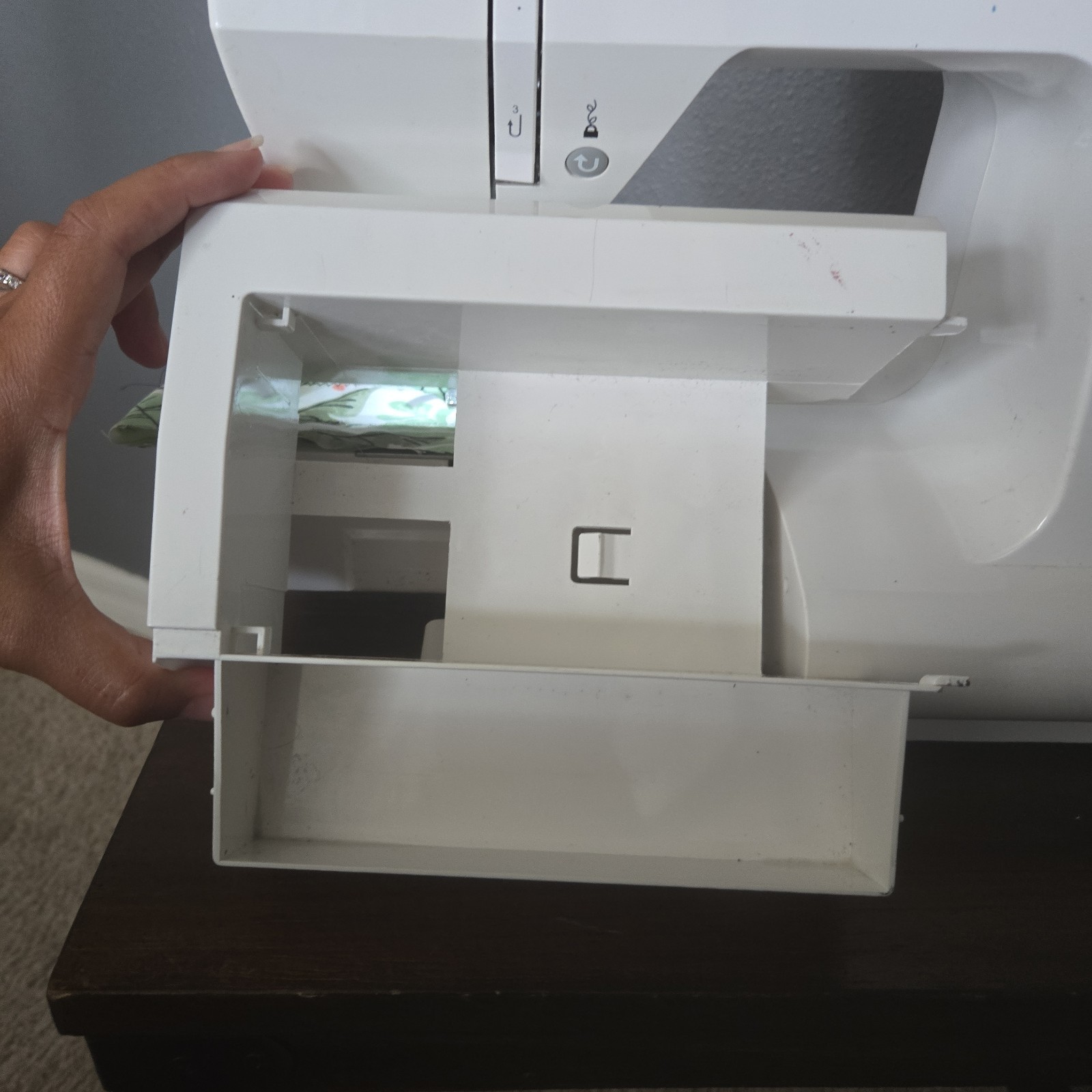 Singer Computerized Sewing Machine Tray Missing Cover Works Great