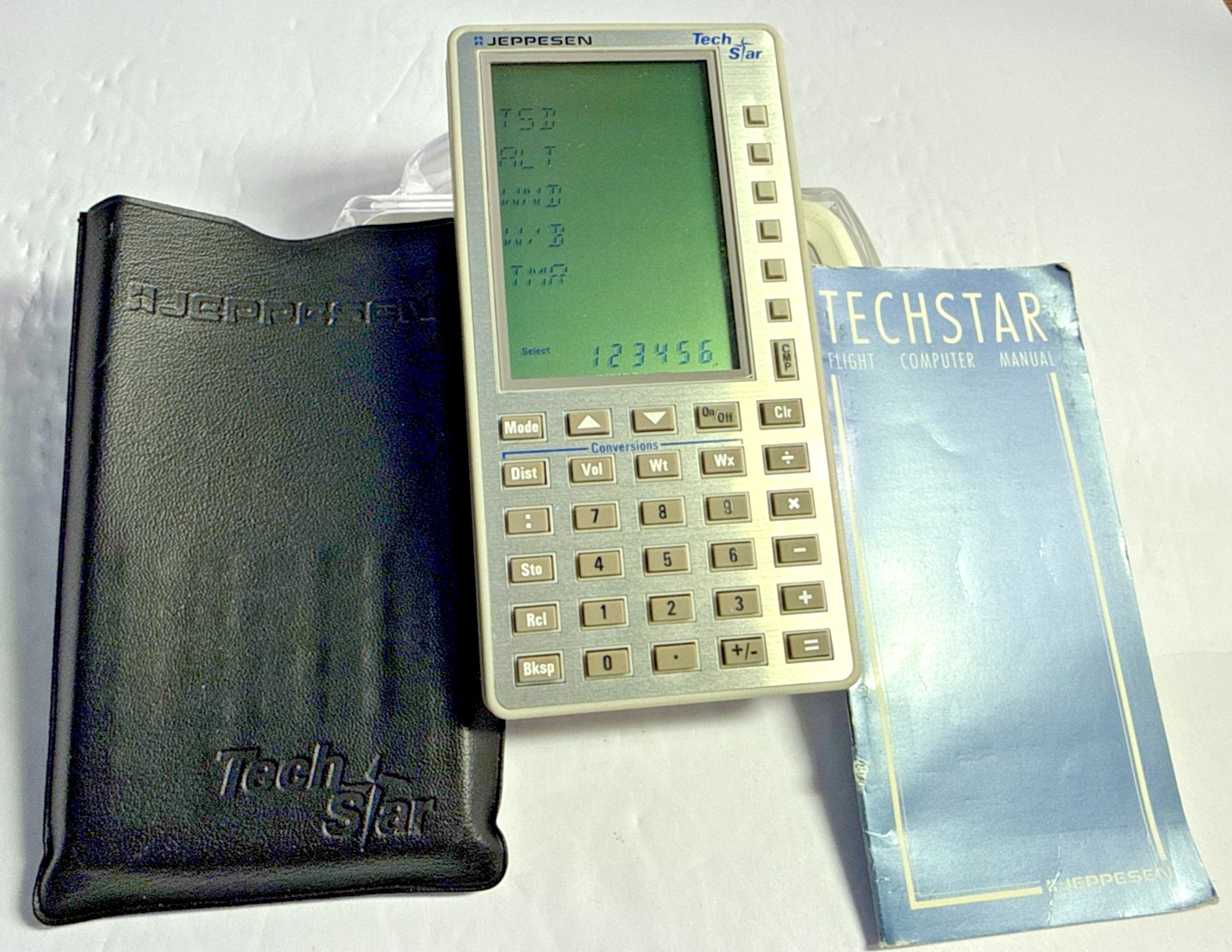 Jeppesen Tech Star Flight Computer, Soft Case and Manual with New Batteries