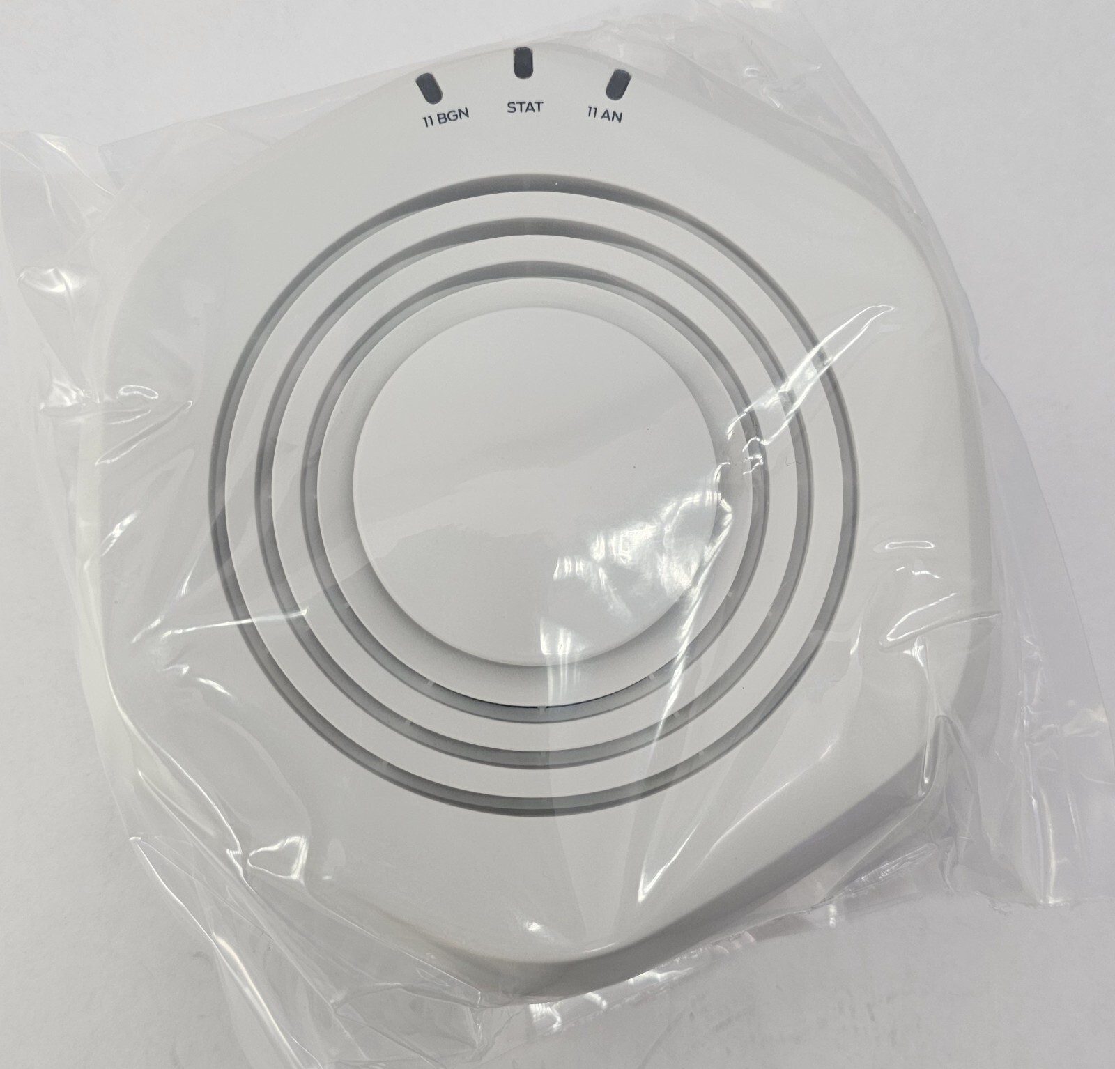 Juniper Networks: WLA532-US Concurrent Dual Stream Wireless. Rev. A05