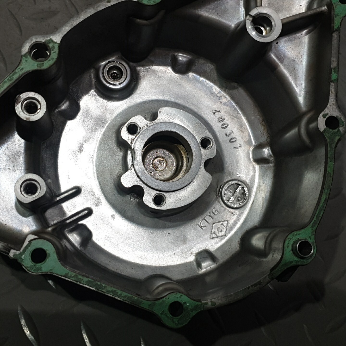 Honda CBR 125 2004 - 2011 Engine Stator Alternator Magneto Cover Casing Black