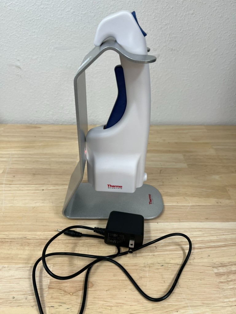 Thermo SCIENTIFIC 4105MAT 8-Channel Decapper for Matrix-Style Vials w/4106 Stand