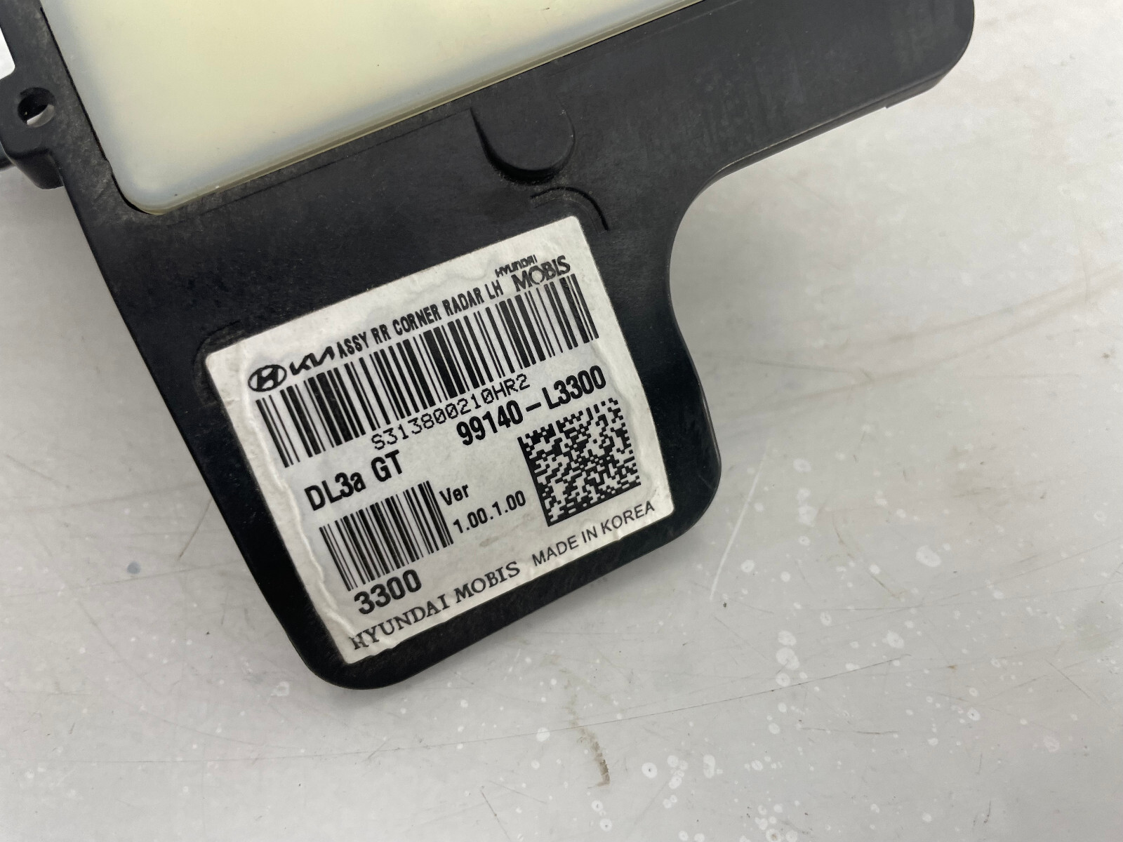 OEM | 2021 - 2023 Kia K5 Blind Spot Module Sensor w/ Bracket (Left/Driver)