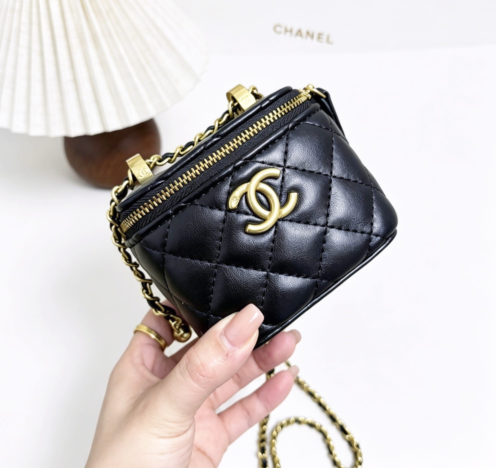 CHANELBeaute Makeup Beauty Double Gold Ball Box Bag Quilted CC Chain Crossbody