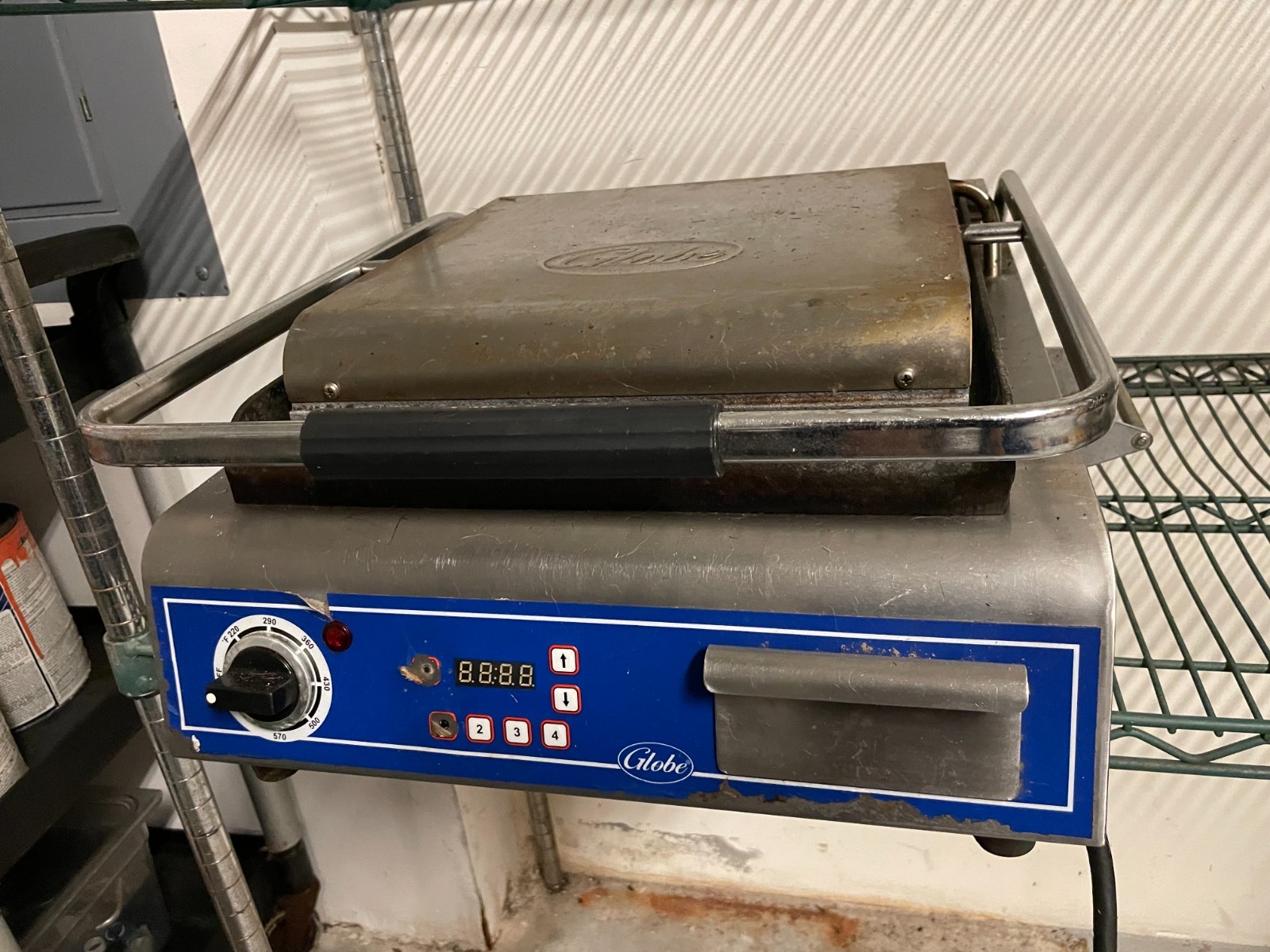 Globe Deluxe Panini Grill with Grooved Top and Smooth Bottom - 120V, 1800W