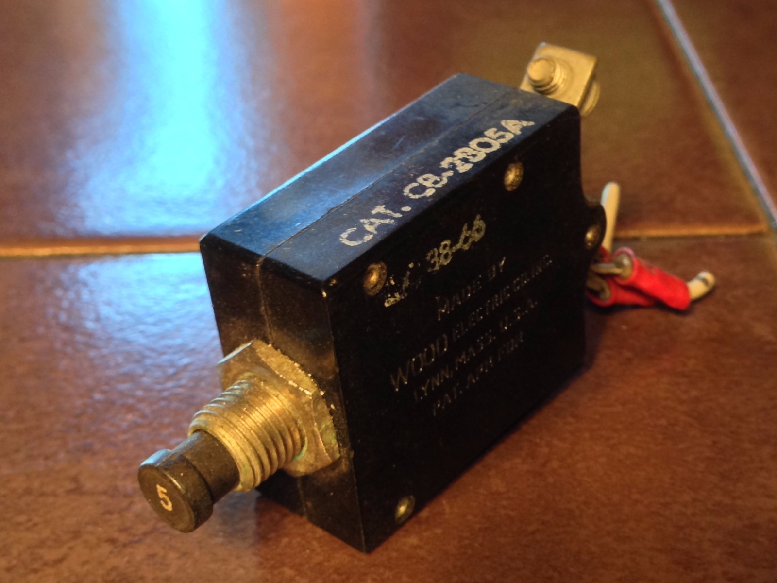 Wood 5 Amp Circuit Breaker CB-2305A
