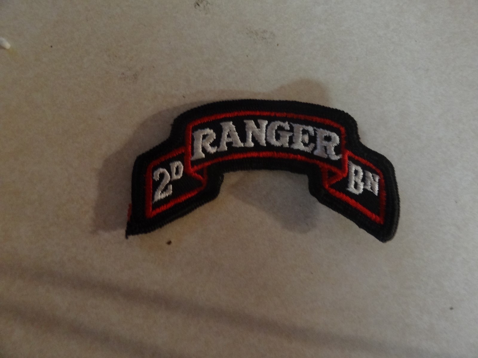 PATCH MILITARY SHOULDER TAB SCROLL 2ND RANGER BATTALION COLORED SEW ON NEW